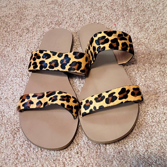 Sandals - Picture 2 of 4